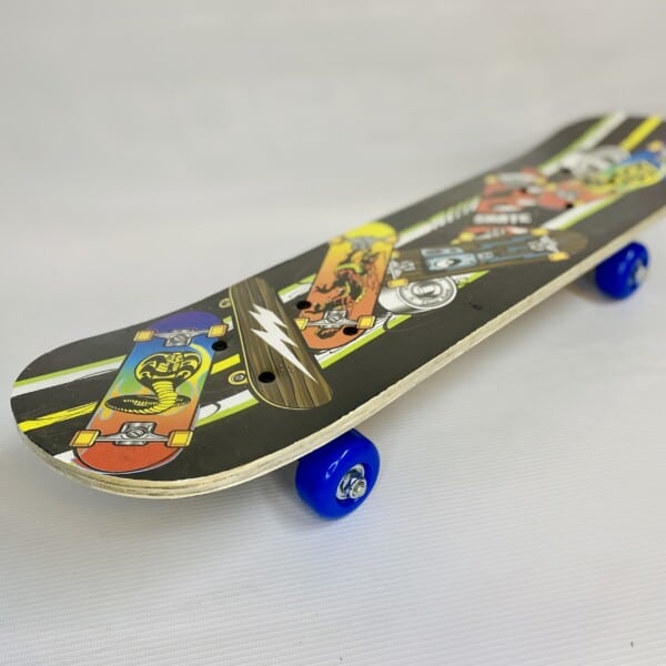 Patineta 60 cm con diseño DYJ000000910
